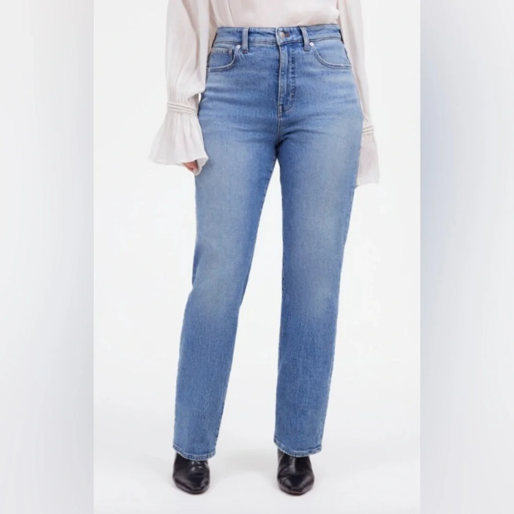 Madewell "Curvy 90's Straight" Jeans - Picture 3 of 11